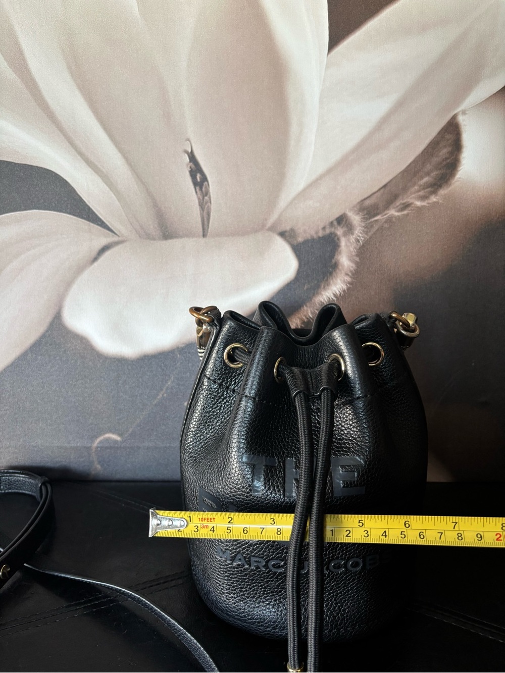 Marc Jacobs The Bucket Bag Black Leather - Picture 13 of 16